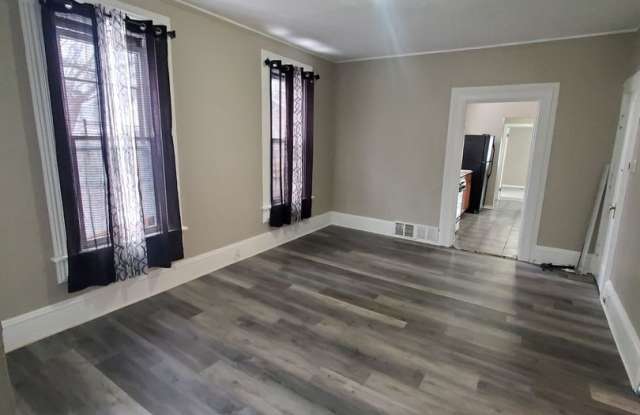 Large 3-Bedroom Single Family in Riverwest. photos photos Large 3-Bedroom Single Family in Riverwest. photos photos