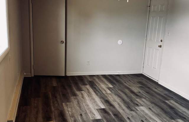 114 N Washington Avenue Gallery 2