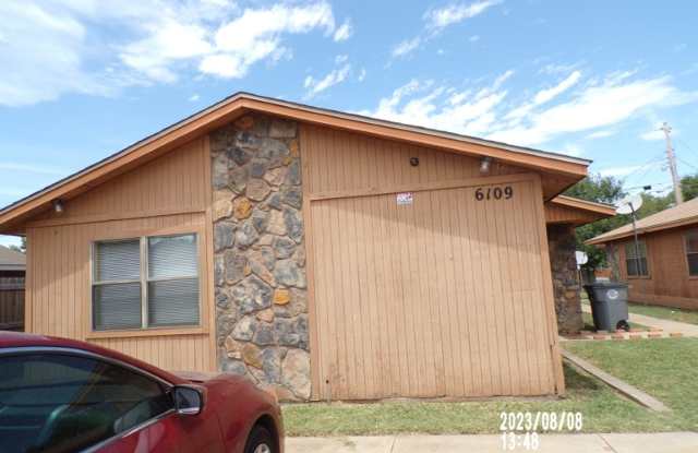 6109 NW Elm Apt. B photos photos