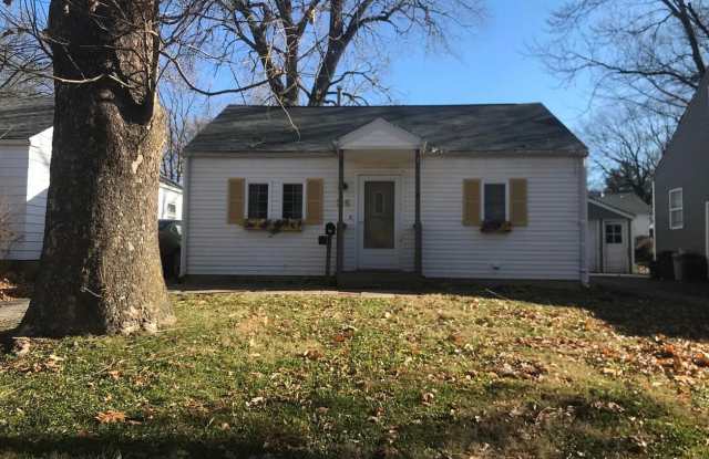 216 N Lincoln photos photos