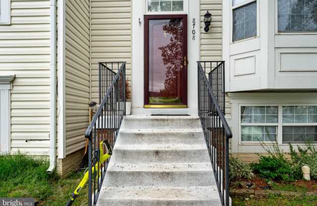 8708 FARNHAM Way Gallery 3