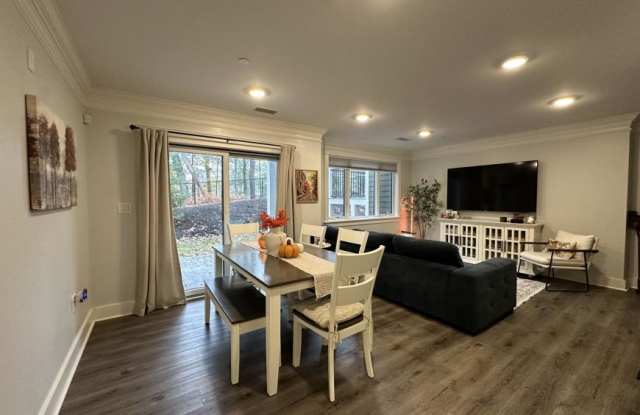 17 Hennery Way Gallery 3
