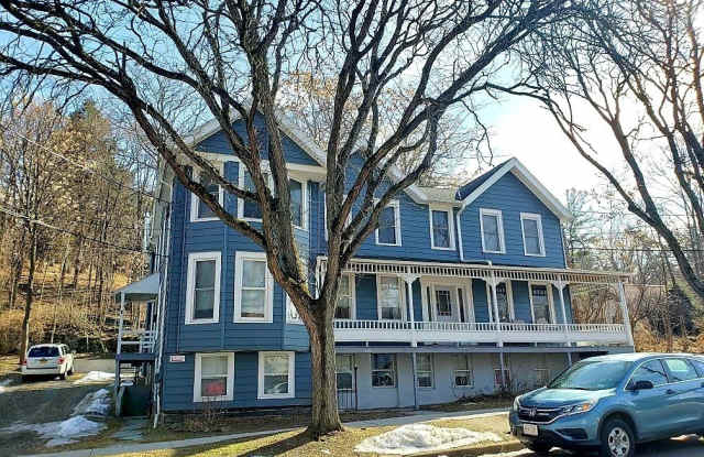 115 Linn Street unit: 4 photos photos 115 Linn Street unit: 4 photos photos