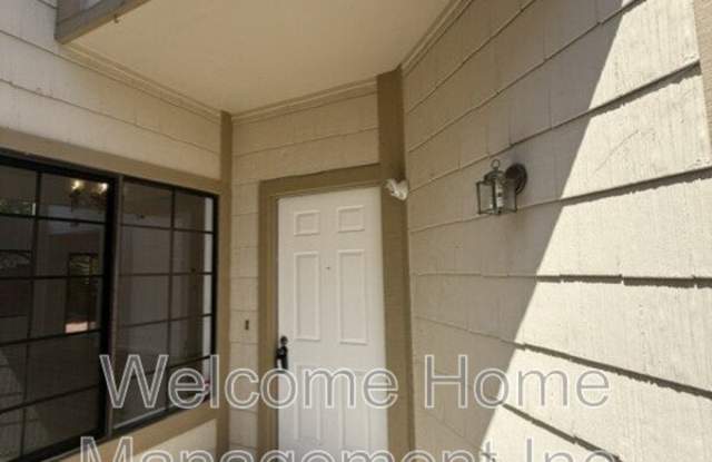 34769 Comstock Common Gallery 3