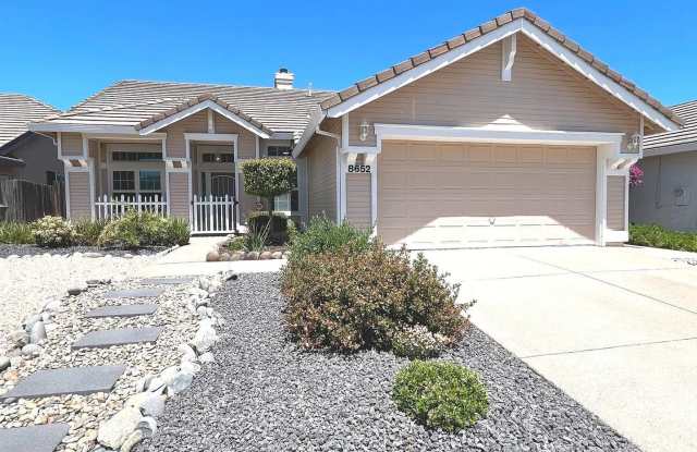 Beautiful Clean 3 Bedroom 2 Bath 1451 Sqft. Elk Grove Home for Rent photos photos