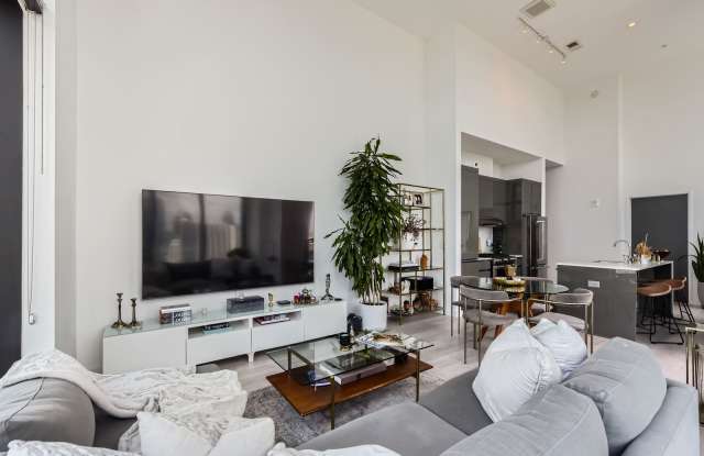 683 Peachtree St Ne photos photos