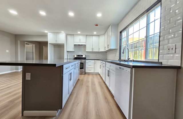 Remodeled Home for Rent – Fresh, Modern, and Move-In Ready Gallery 4