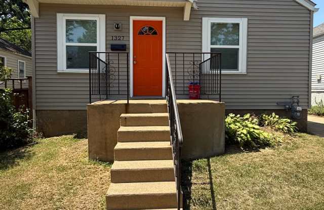 Charming South City Bungalow with Modern Touches for Rent photos photos