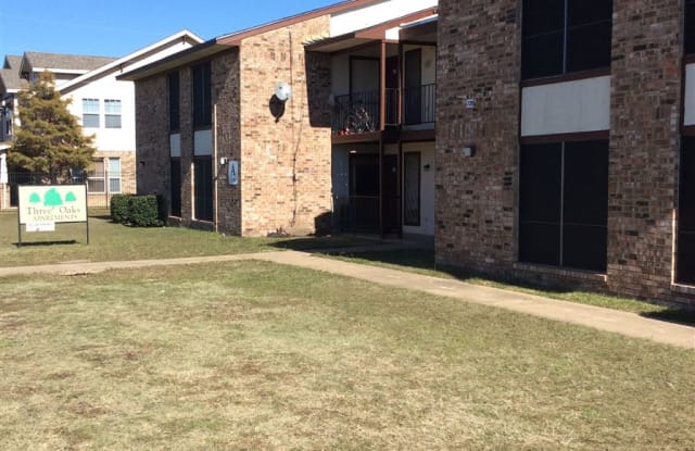 Three Oaks Apartments - 720 South Charles Street, Lewisville, TX 75057