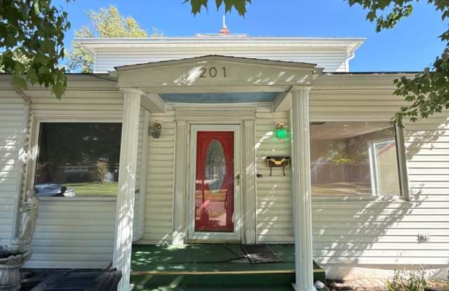 201 S. Cottonwood Gallery 1