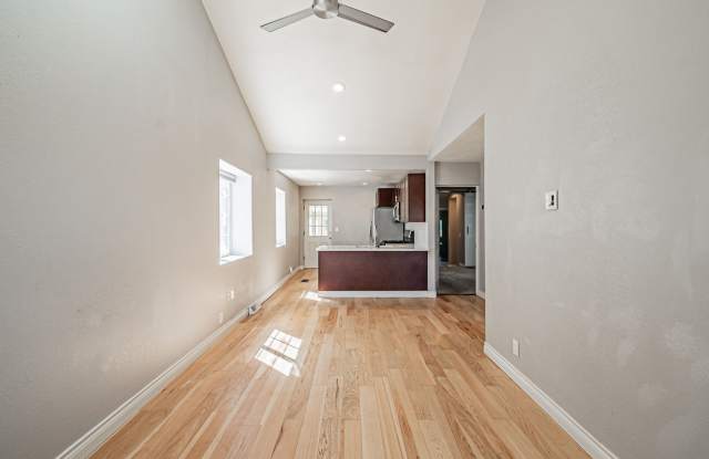 4BD, 3BA Home Walking Distance to RiNo Gallery 4