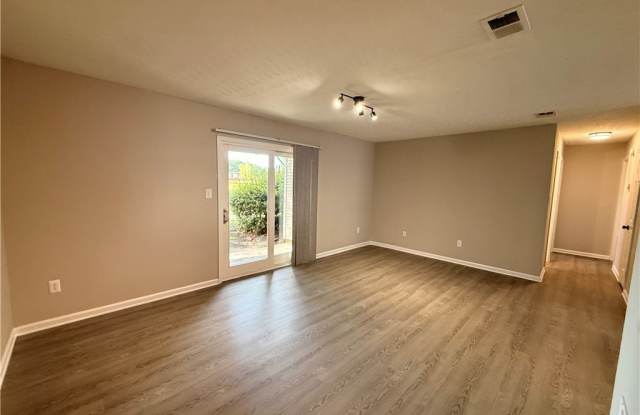 4083 Professional Drive Gallery 2