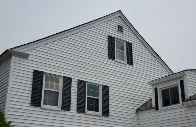 140 Pleasant Street Gallery 3