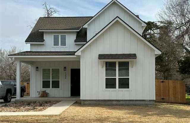 1205 Foster Avenue - 1205 Foster Avenue, College Station, TX 77840