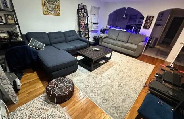 625 E Broadway Gallery 2