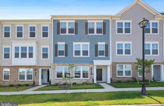 1743 RIVERBLUFF Avenue photos photos