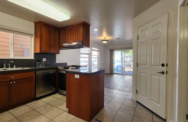 3 Bedroom home in Cloverdale. Gallery 4