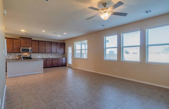 8407 Loska Green Gallery 3