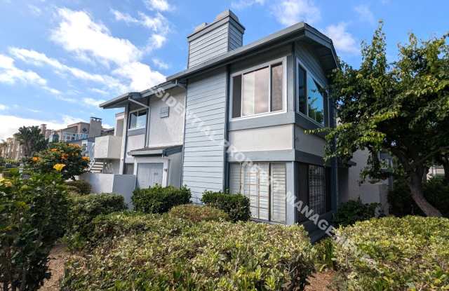 Stunning Corner Condo in the Heart of UTC photos photos