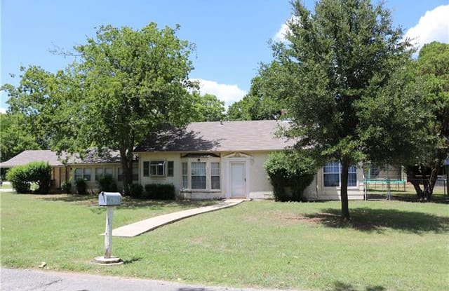 337 Short Street - 337 Short Street, Cedar Hill, TX 75104