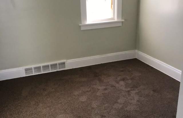 9811 Reno Avenue - 1 Gallery 3