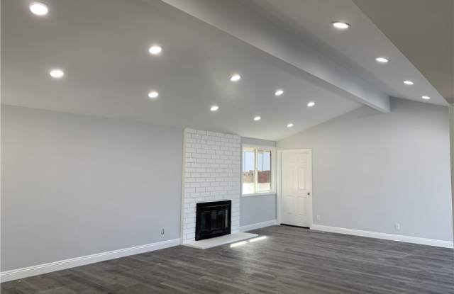 3261 Donnie Ann Gallery 3