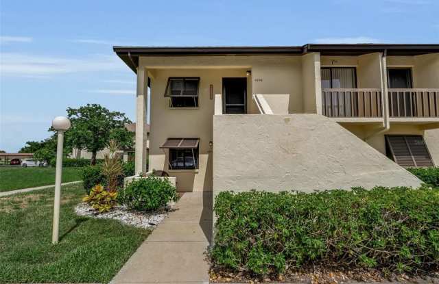 4644 LONGWATER photos photos