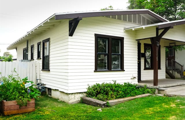 7305 Washington Ave - 7305 Washington Avenue, Whittier, CA 90602