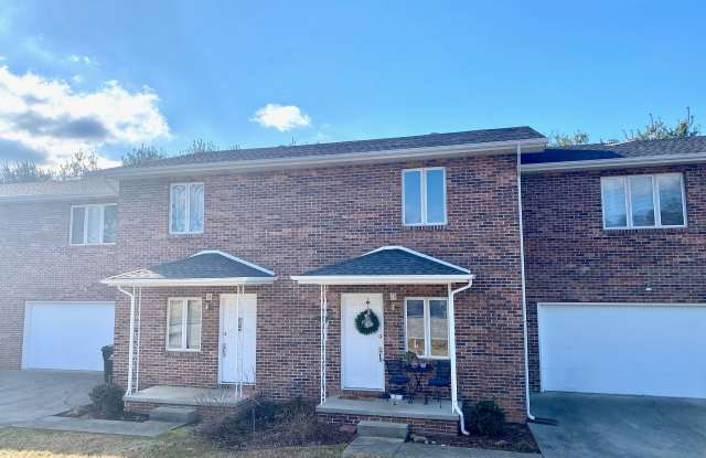 Coming Soon-Beautiful 3 Bedroom, 2.5 Bathroom photos photos
