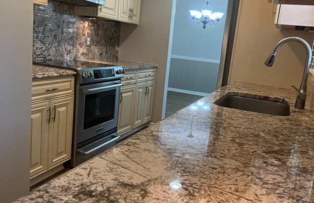 6531 PALISADES Drive Gallery 4