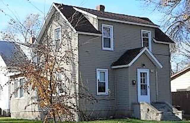 156 5th Ave SW - 156 5th Avenue Southwest, Valley City, ND 58072