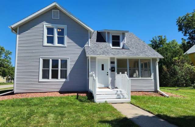 1136 Summer Street Gallery 2