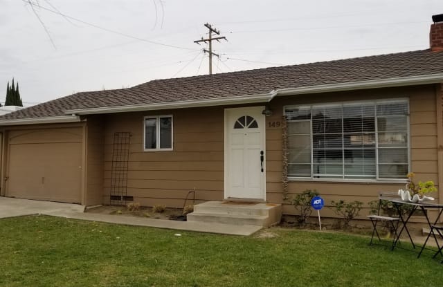 149 W Ave San Antonio - 149 West Avenida San Antonio, San Clemente, CA 92672