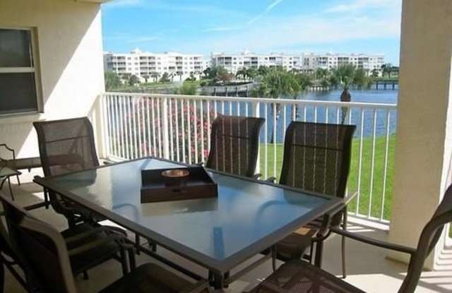 8911 Lake Drive unit: 206 photos photos