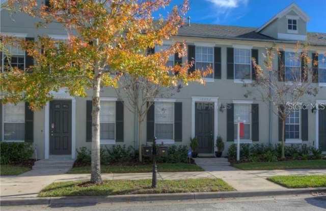 10009 BENTLEY WAY - 10009 Bentley Way, Westchase, FL 33626