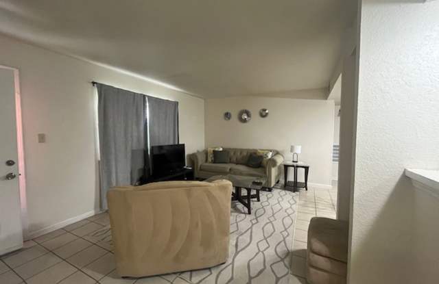 All Bills Paid/ Fully Furnished photos photos
