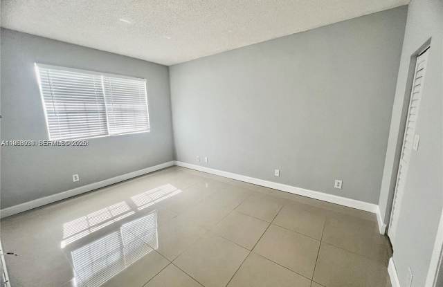1477 Southwest 24th Court Gallery 4