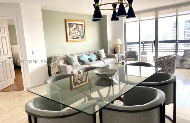 3500 Mystic Pointe Dr Gallery 3