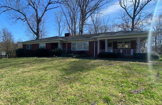 1218 E Marion St - 1218 East Marion Street, Shelby, NC 28150