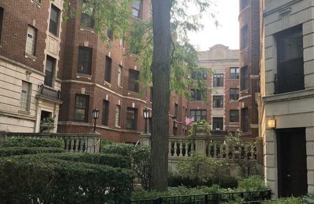 2324 N LINCOLN PARK WEST Avenue photos photos