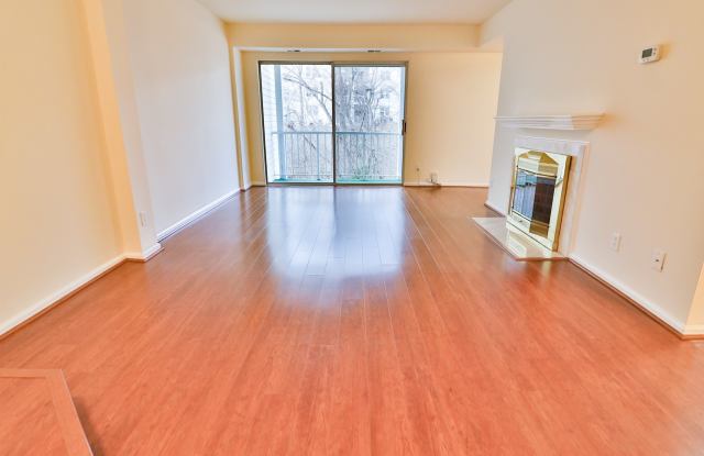 13 Pickering Court - 102Unit 102 Gallery 3