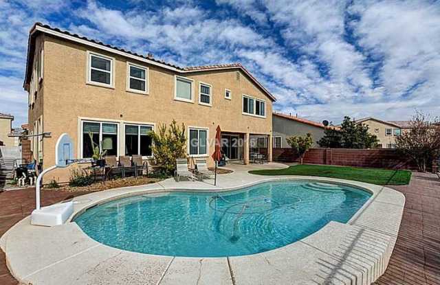 Stunning  Spacious Home with Park Views and Pool! photos photos