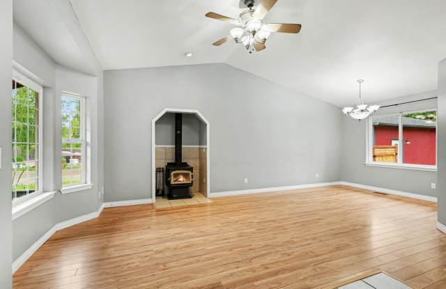 35621 92nd Avenue Ct S Gallery 2