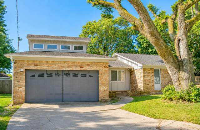Private Cul-de-Sac Living | 3BD Pool Home with 2-Car Garage, Fireplace & Room to Spread Out photos photos
