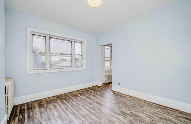 122 MALLORY AVE Gallery 1