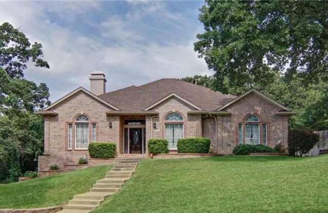 1200 Woodbine Street - 1200 Woodbine Street, Arlington, TX 76012