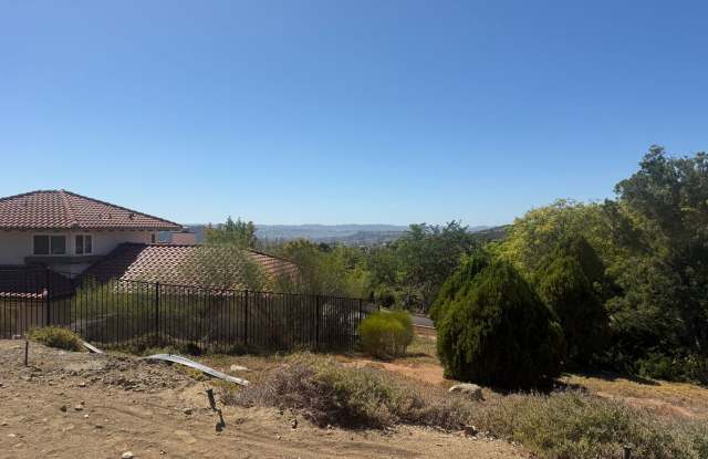 Great four bedroom family home in Poway. Gallery 4
