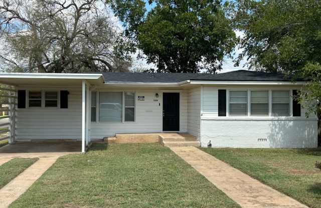 3128 38th Street, Lubbock, TX 79413- Available now!! photos photos