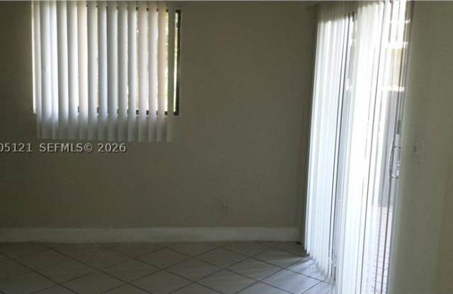239 SAN REMO BL Gallery 2