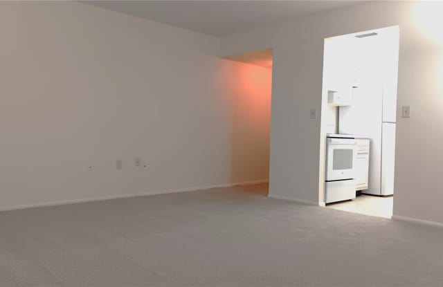 327 34TH Avenue N Gallery 2